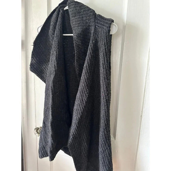 Ann Taylor Loft Women’s size medium cardigan - Picture 2 of 6